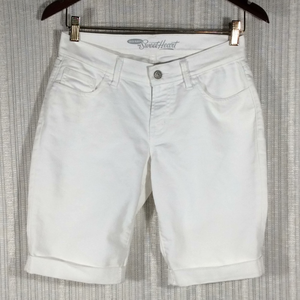 Old Navy White Bermuda Shorts-Size-0